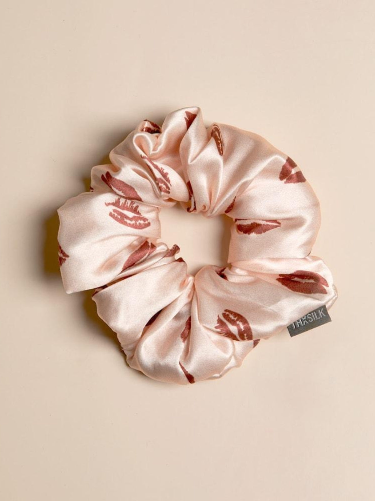 Seiden-Scrunchies mit besonderem Design