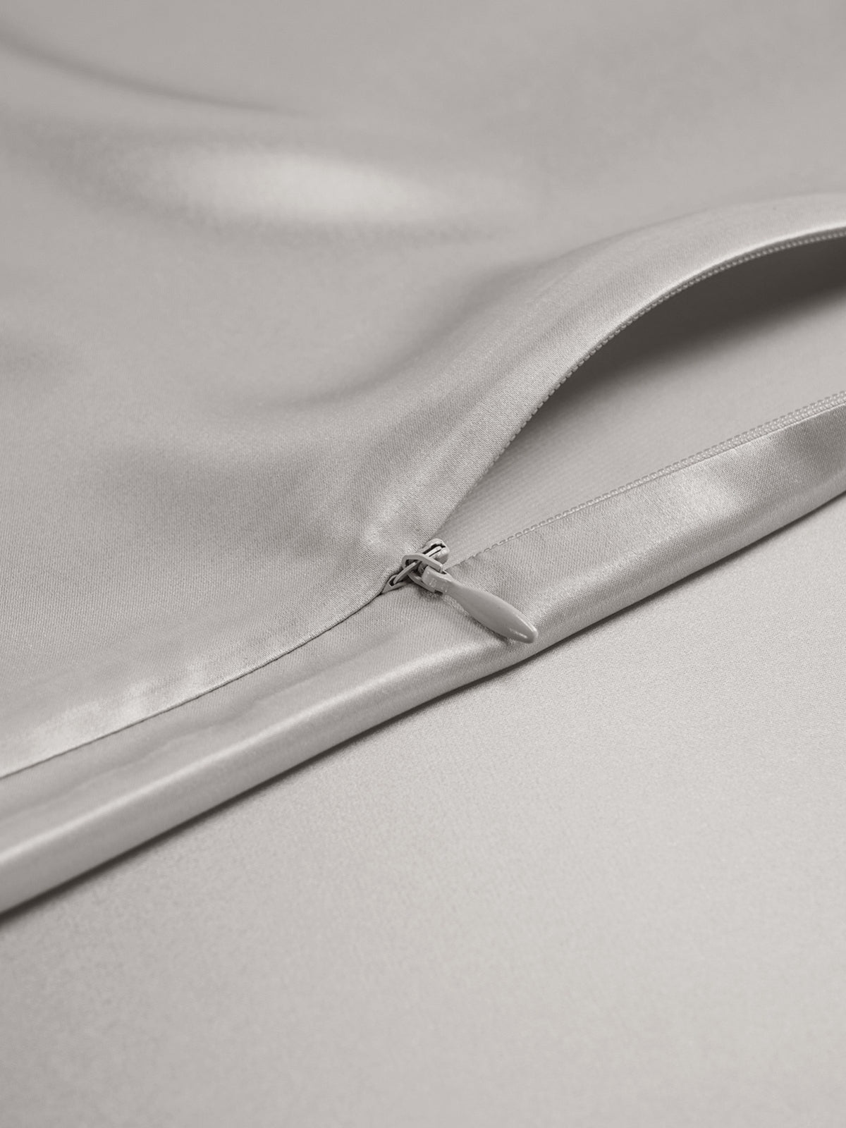 22 Momme Seiden Bettwäsche Set 4 Teilig mit Bettbezug und Kissenbezug