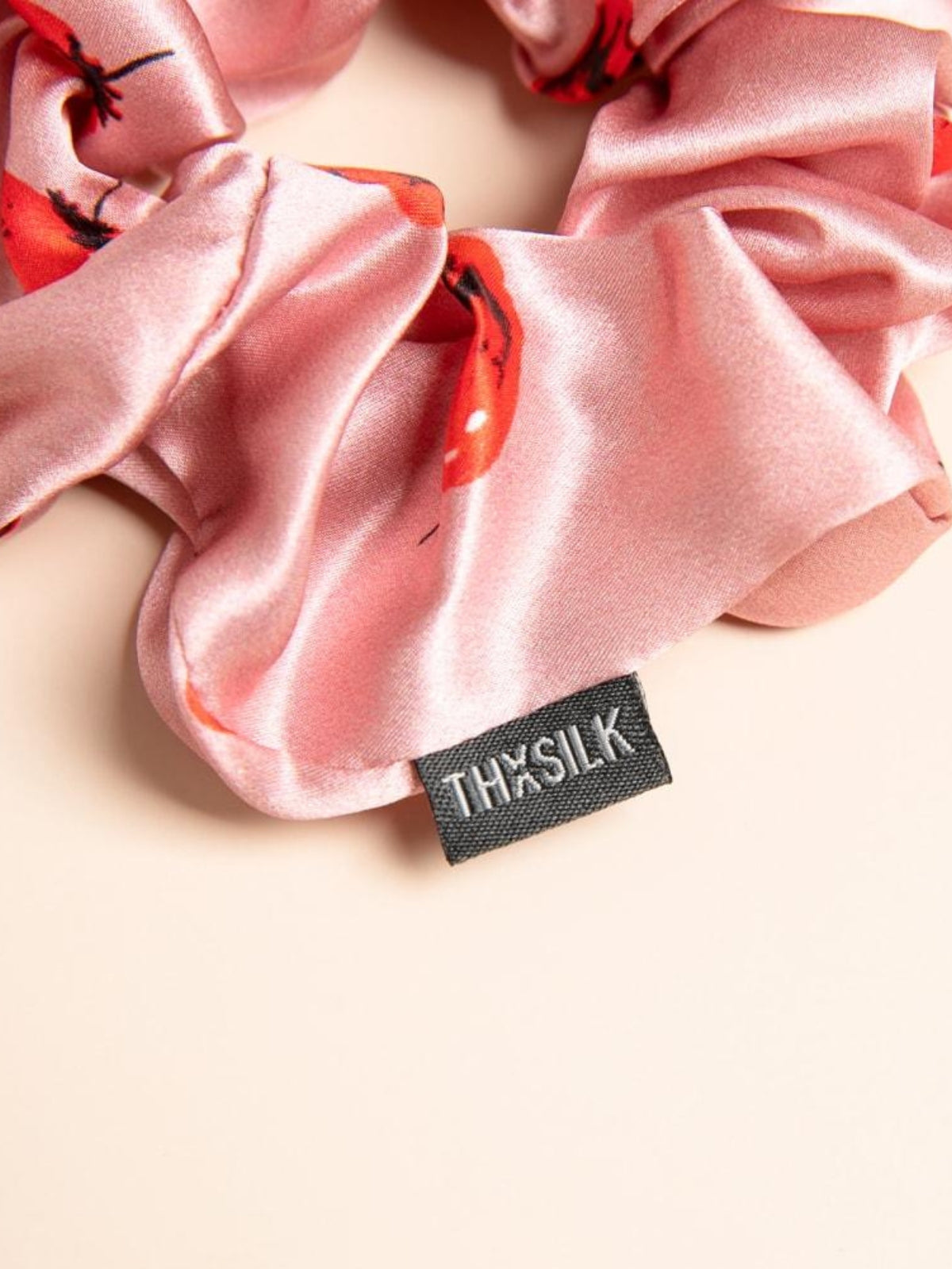 Seiden-Scrunchies mit besonderem Design