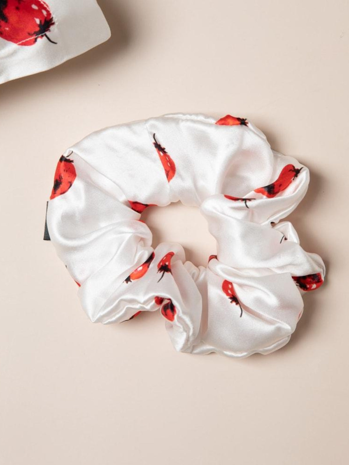 Seiden-Scrunchies mit besonderem Design