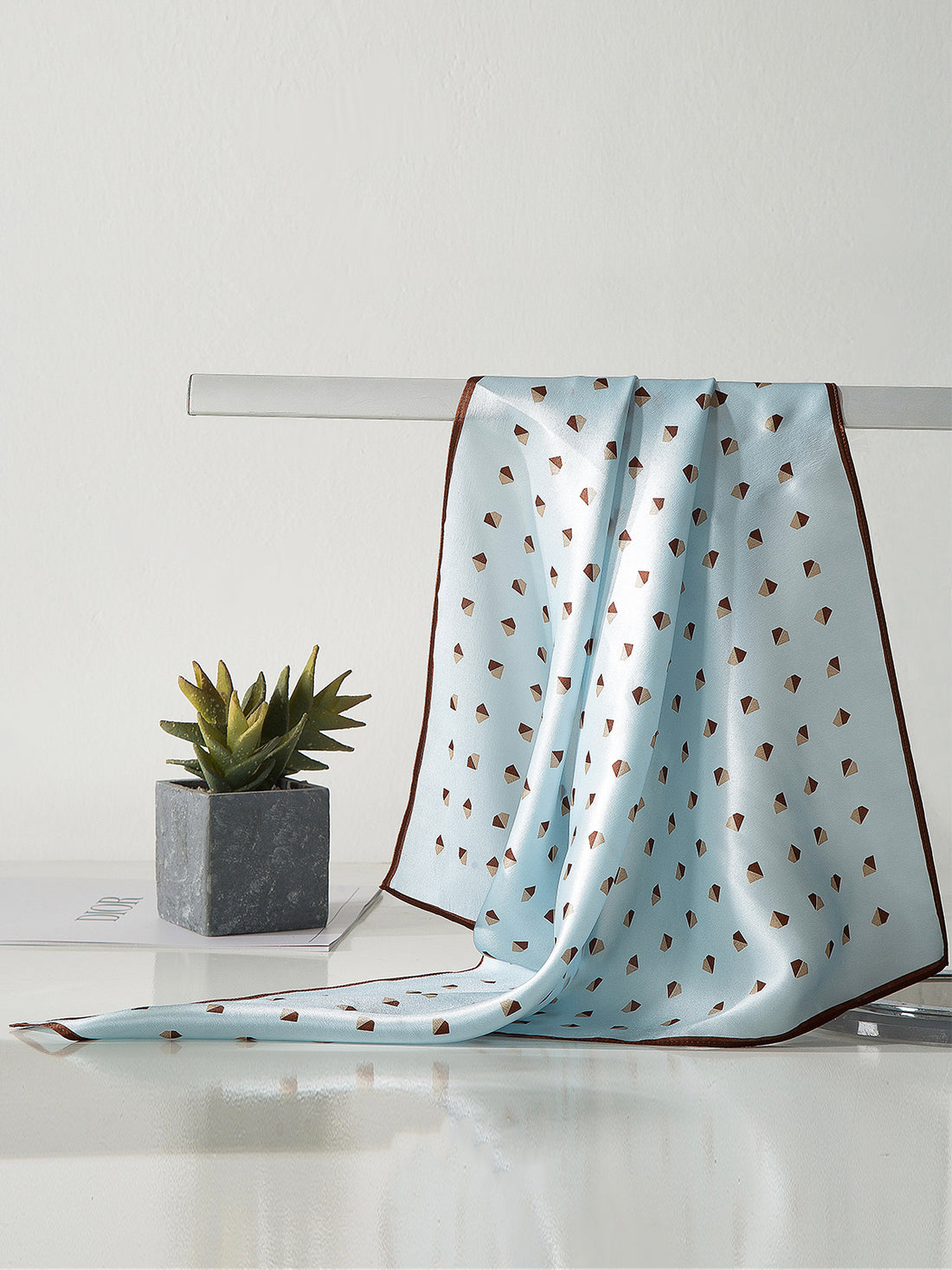 Seidentuch 52x52 cm Vintage Stil Echtes Seiden Quadrat Tuch