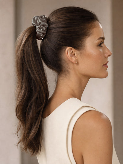 30 Momme Seidenscrunchie mit Strass