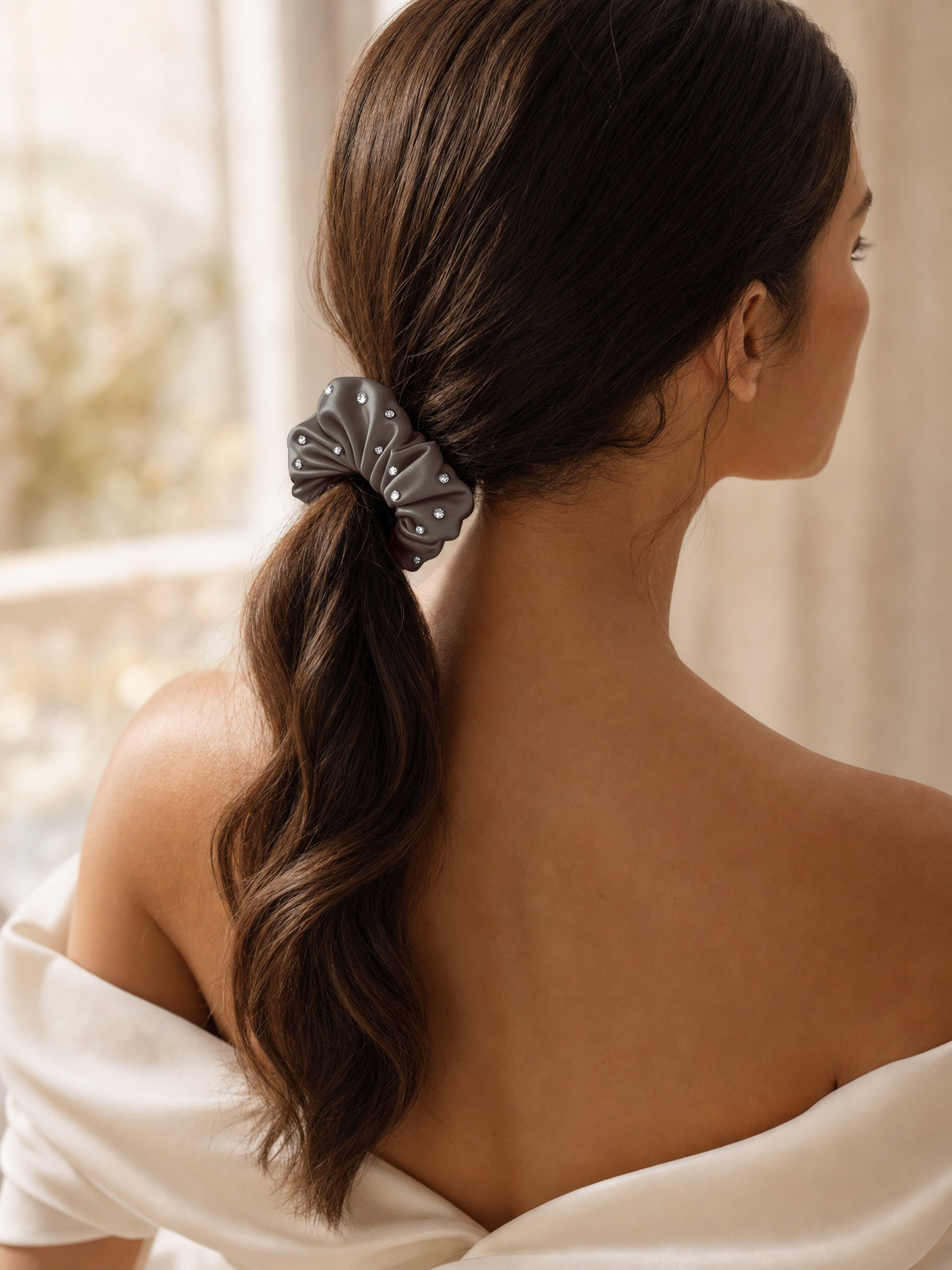 30 Momme Seidenscrunchie mit Strass
