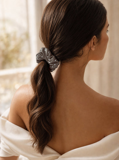 30 Momme Seidenscrunchie mit Strass