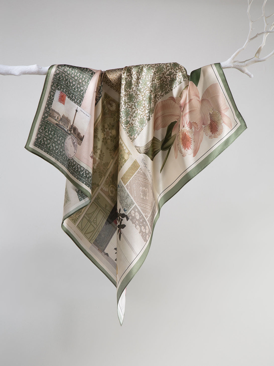 Vintage Seidentuch 65x65 cm Zeitloses Quadratisches Seiden Accessoire